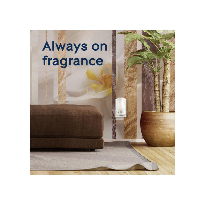 Glade Electric Scented Oil Plug-In Holder and Refill, Vanilla Cream Cookies, Air Freshener, 20ml